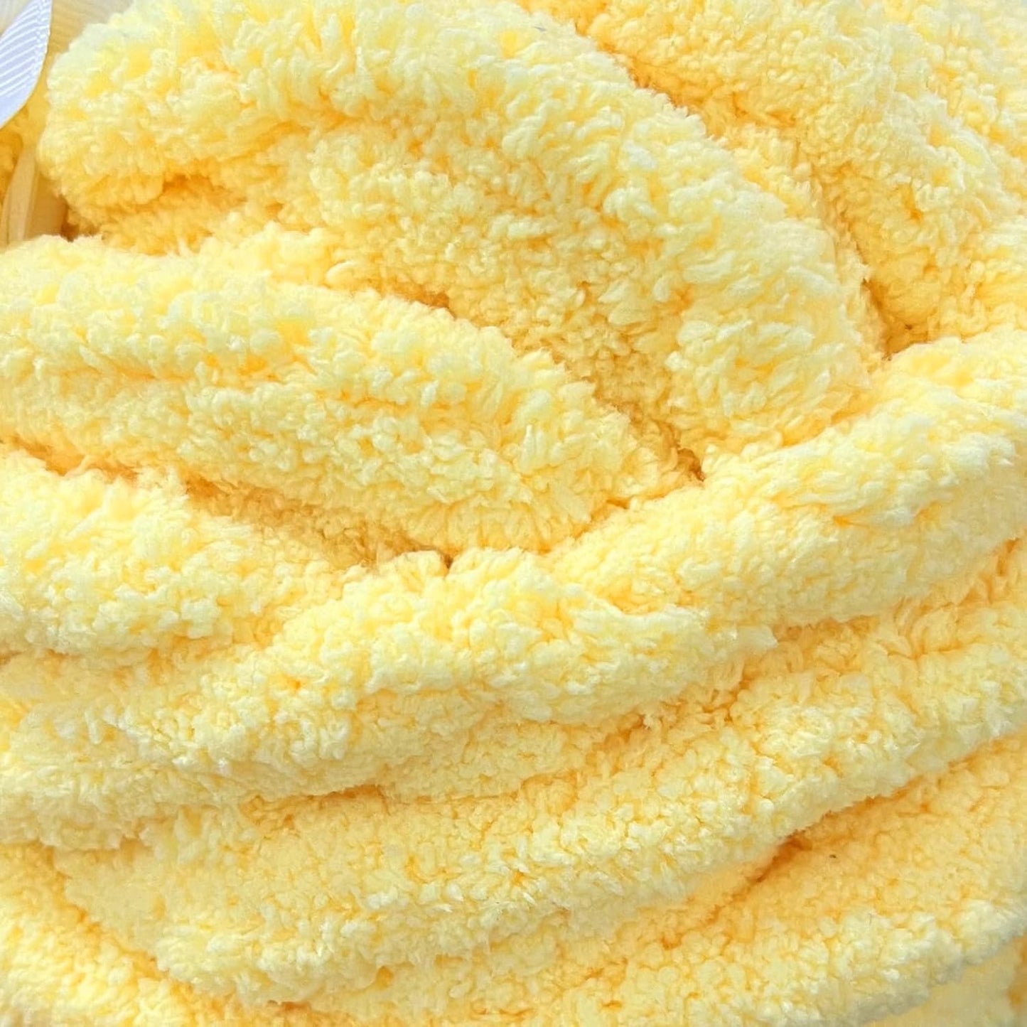 Handmade Chunky Knit Blanket – Super Soft Cozy Throw – Large Bulky Yarn Blanket for Couch, Bed, or Gift