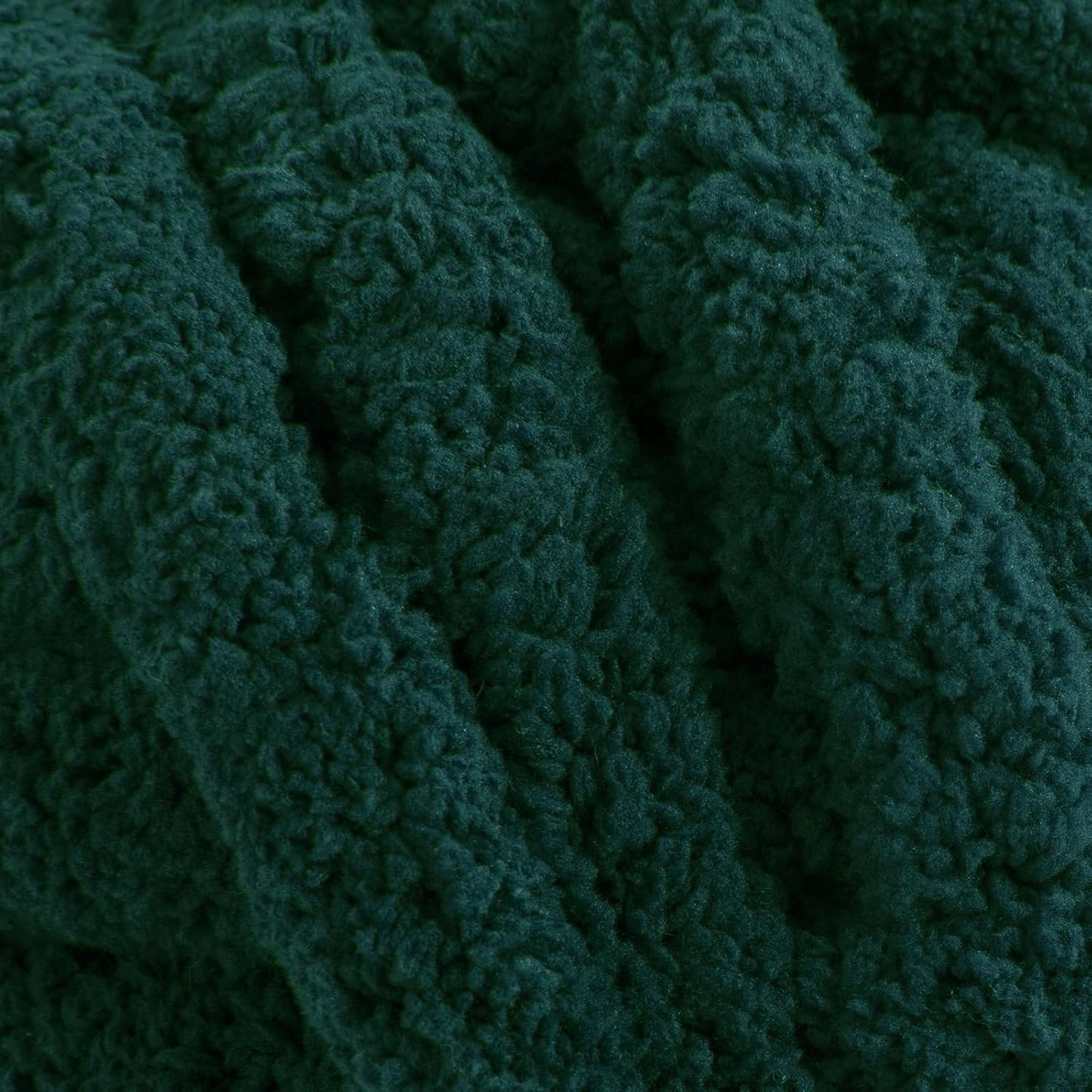 Handmade Chunky Knit Blanket – Super Soft Cozy Throw – Large Bulky Yarn Blanket for Couch, Bed, or Gift