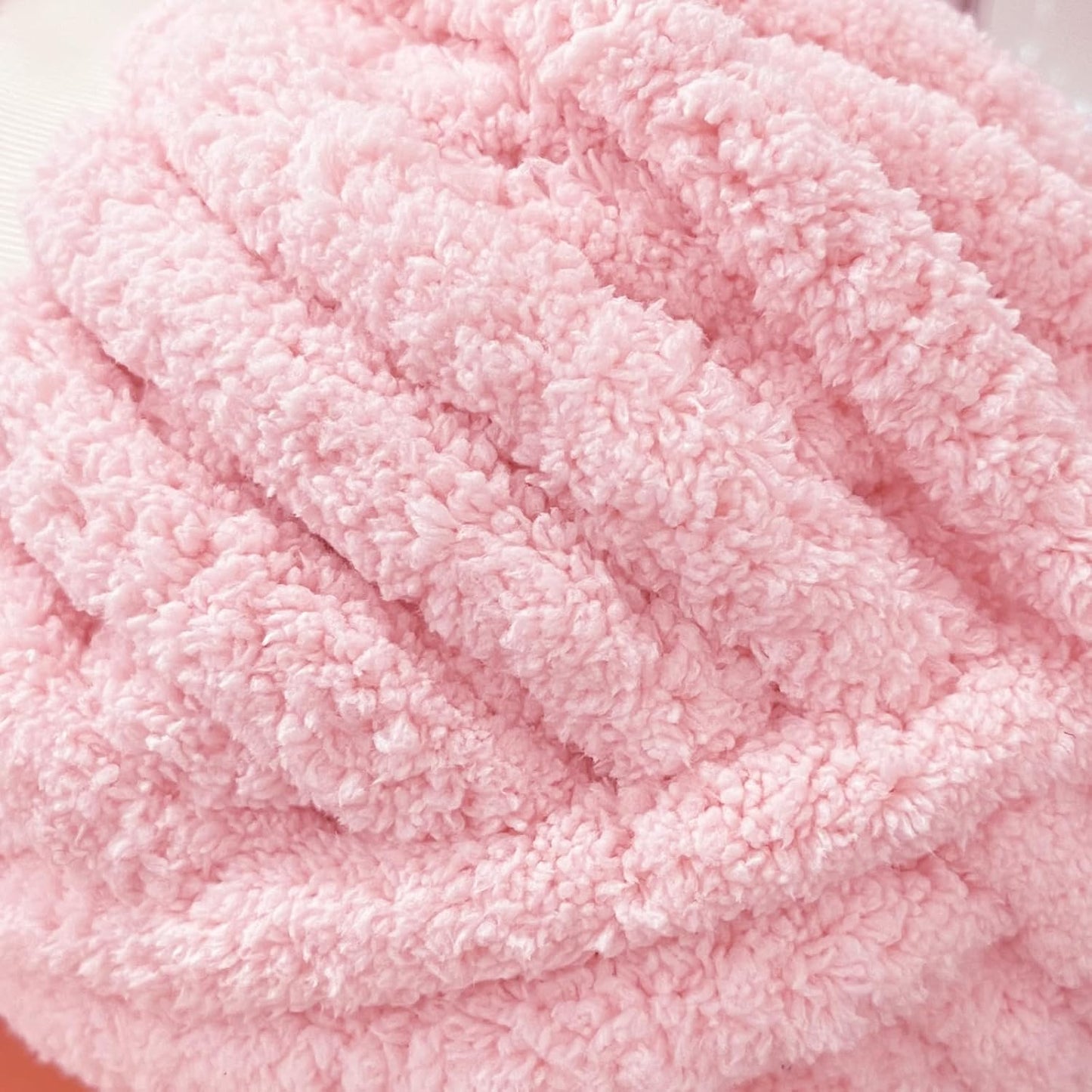 Handmade Chunky Knit Blanket – Super Soft Cozy Throw – Large Bulky Yarn Blanket for Couch, Bed, or Gift