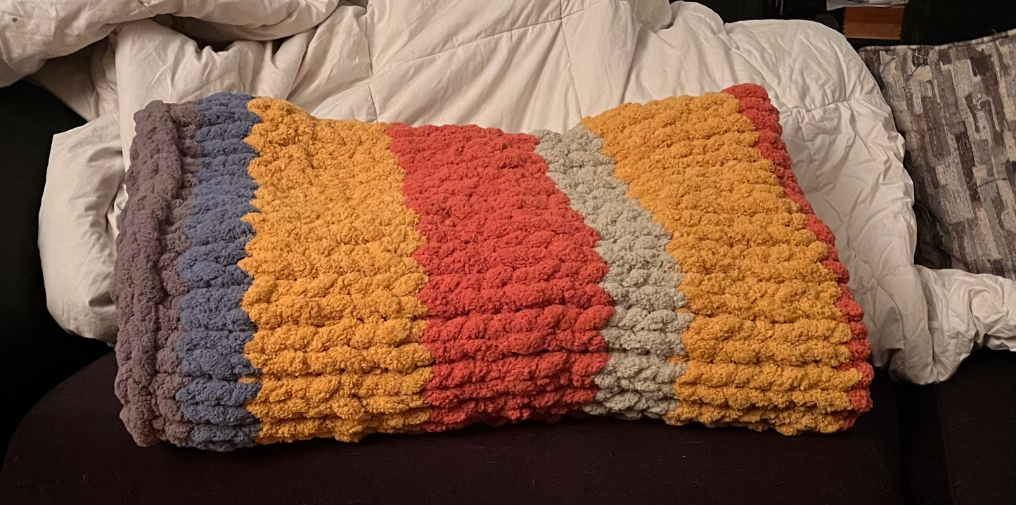 Handmade Chunky Knit Blanket – Super Soft Cozy Throw – Large Bulky Yarn Blanket for Couch, Bed, or Gift